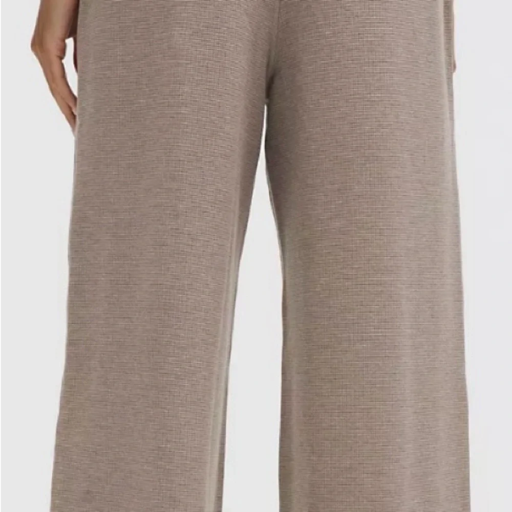 lululemon Scuba waffle Mid Rise Wide-Leg Pant & Jacket - Picture 12 of 16